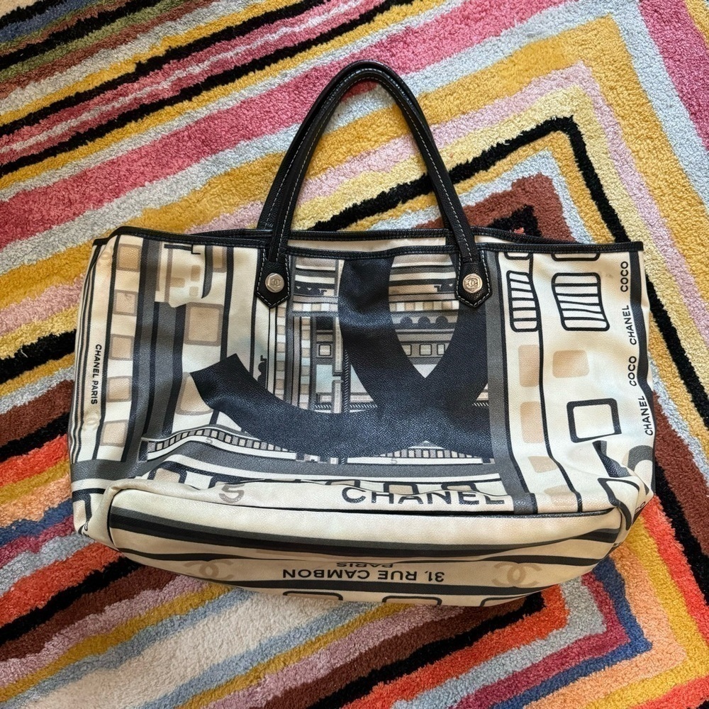Authentic CHANEL Central Station Tote Bag XL - Picture 5 of 15